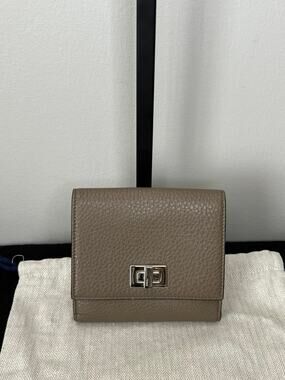 Fendi Peekaboo Selleria Beige Leather Bifold Wallet Authenticated
